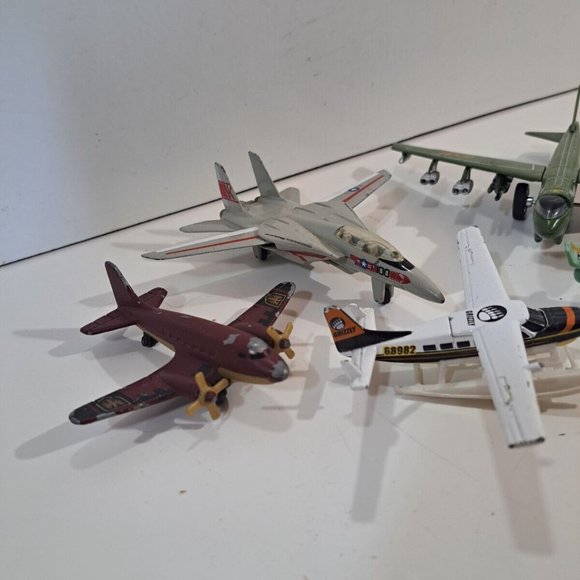 Toys 6 Die Cast Matchbox Jets Airplanes F14 Tomcat Sea Plane B52